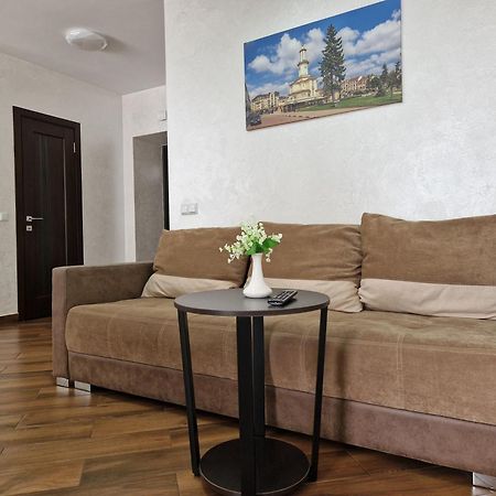 Apartment On Belvedere Ιβανό-Φρανκίβσκ Εξωτερικό φωτογραφία