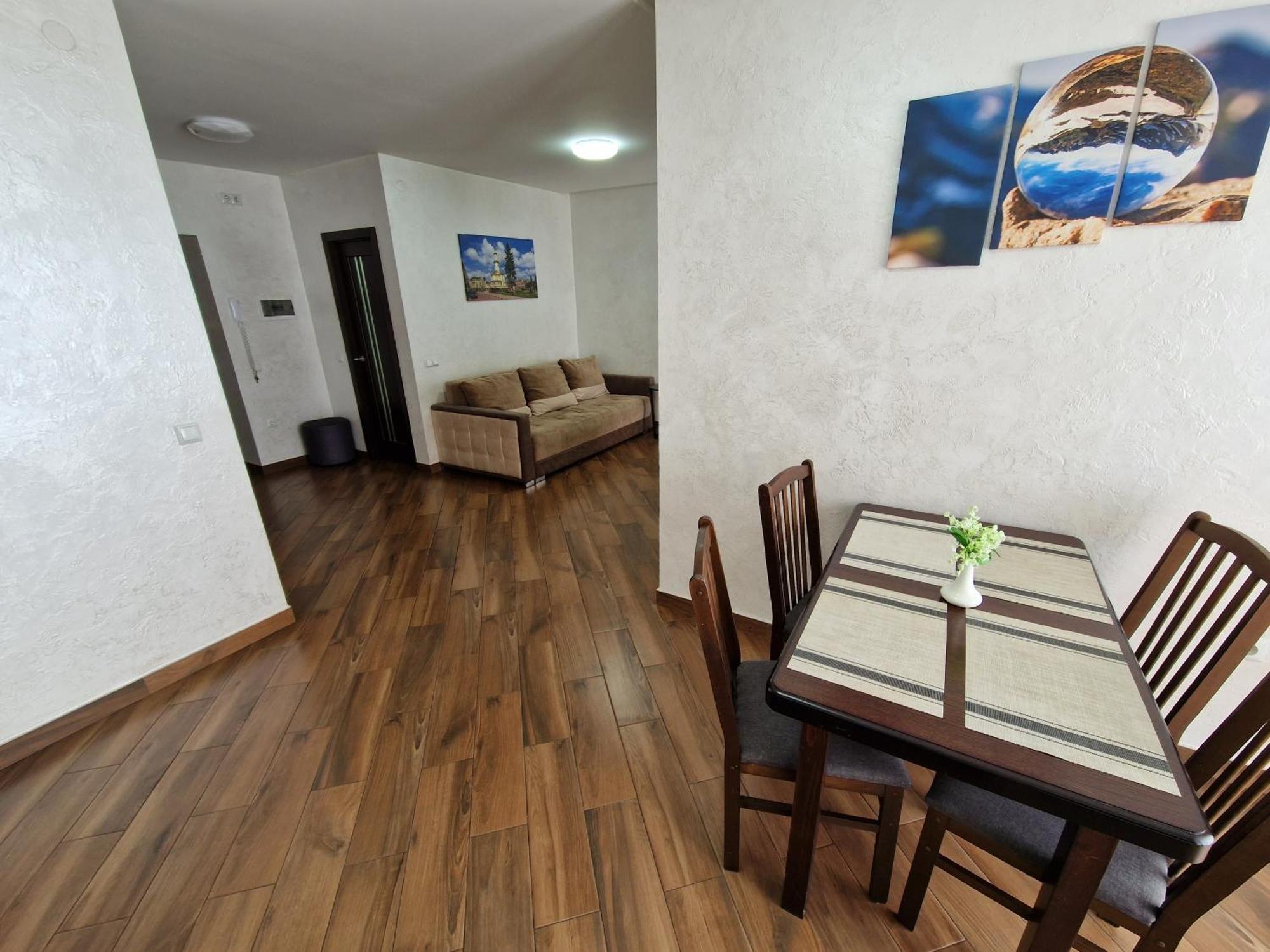 Apartment On Belvedere Ιβανό-Φρανκίβσκ Εξωτερικό φωτογραφία